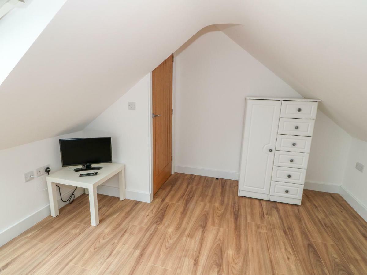 Llwyd Coed Canol Caernarfon Luaran gambar